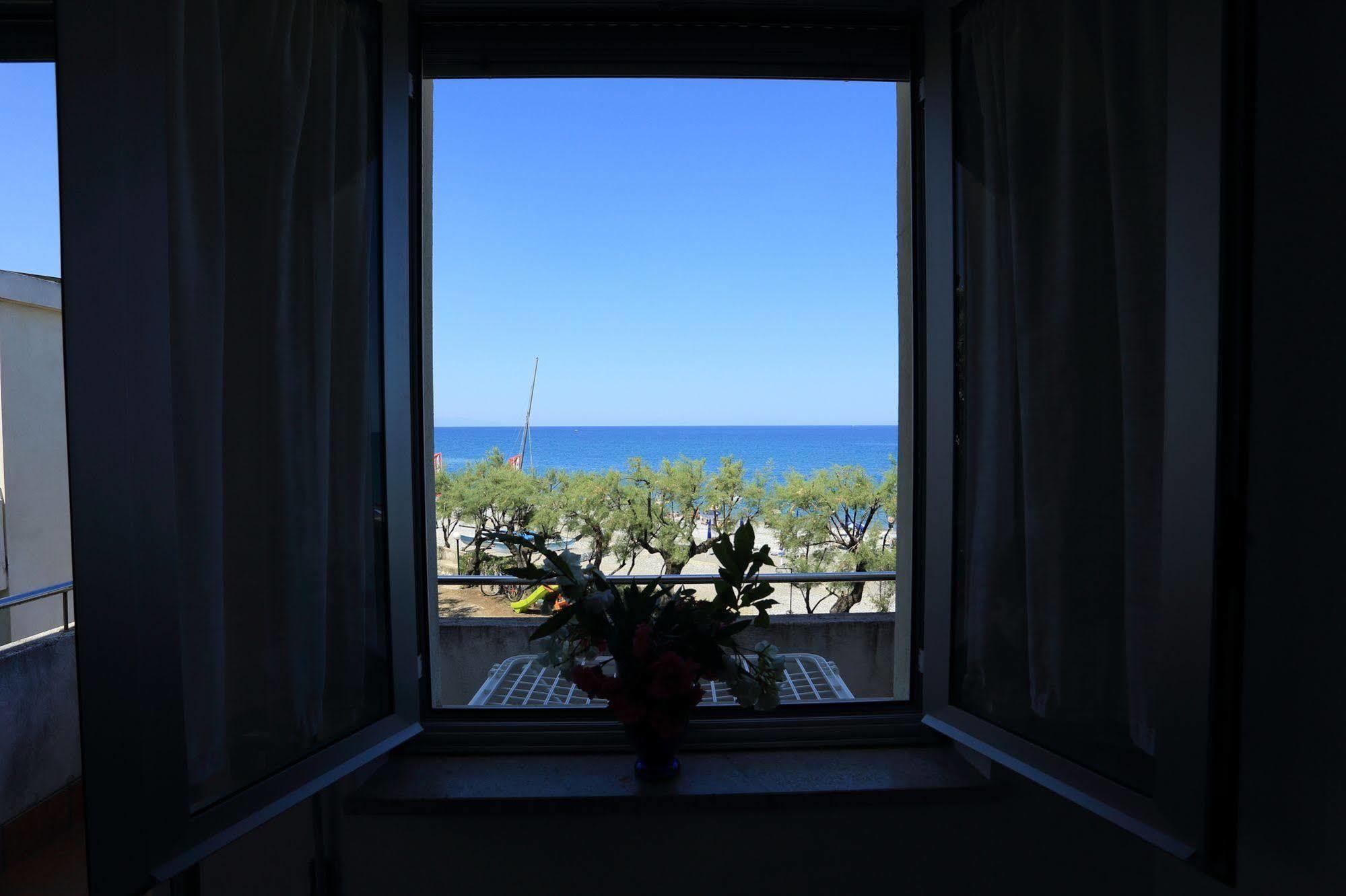 Nettuno Resort Capo d'Orlando Exterior photo
